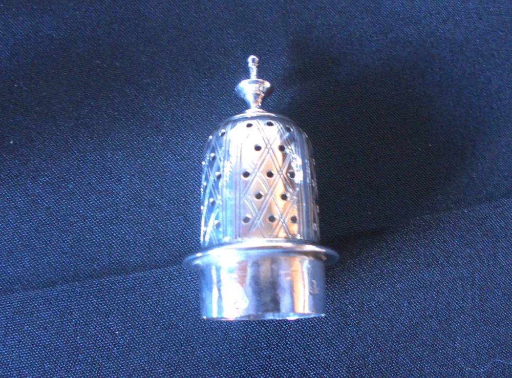Solid Silver George 111 Muffineer Sugar Caster Hallmark Date 1784 By George Smit