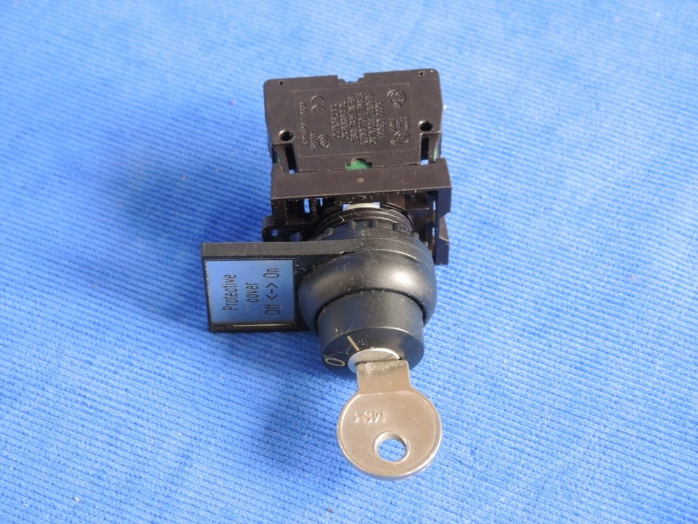 Moeller Key Switch with M22-CK10
