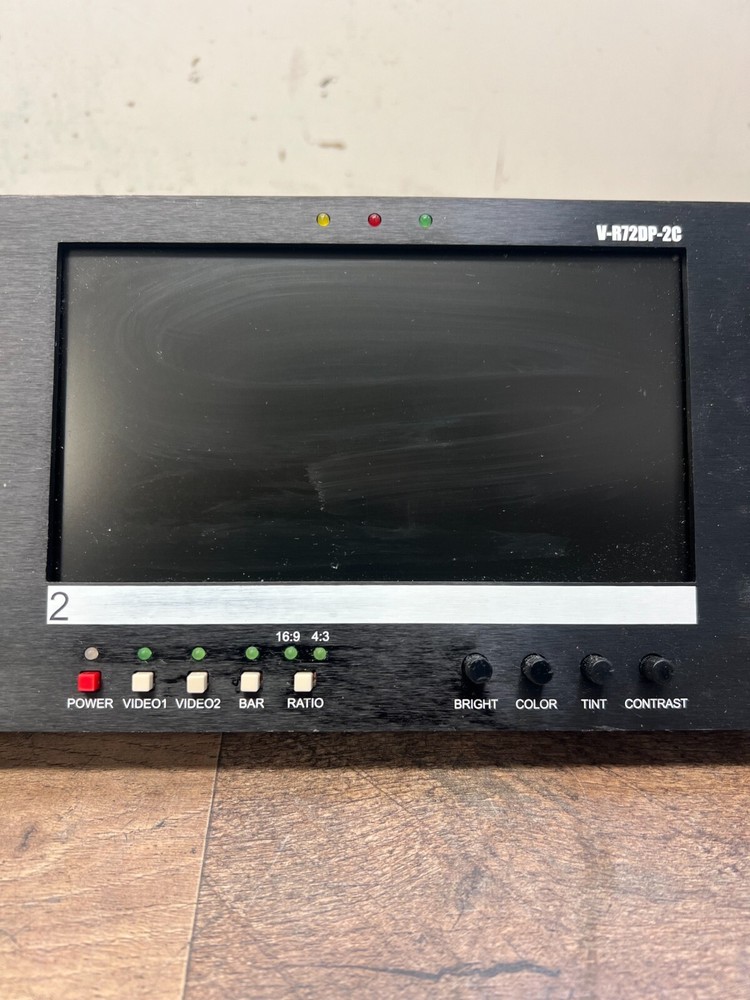 Marshall Electronics V-R72DP-2C Dual 7" LCD Monitors no power source