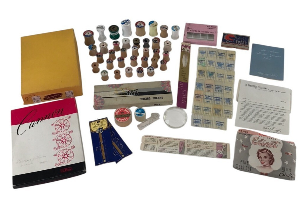 Sewing Packaging Lot Vintage 30 Wooden Thread Spools + Boxes Hosiery Needles