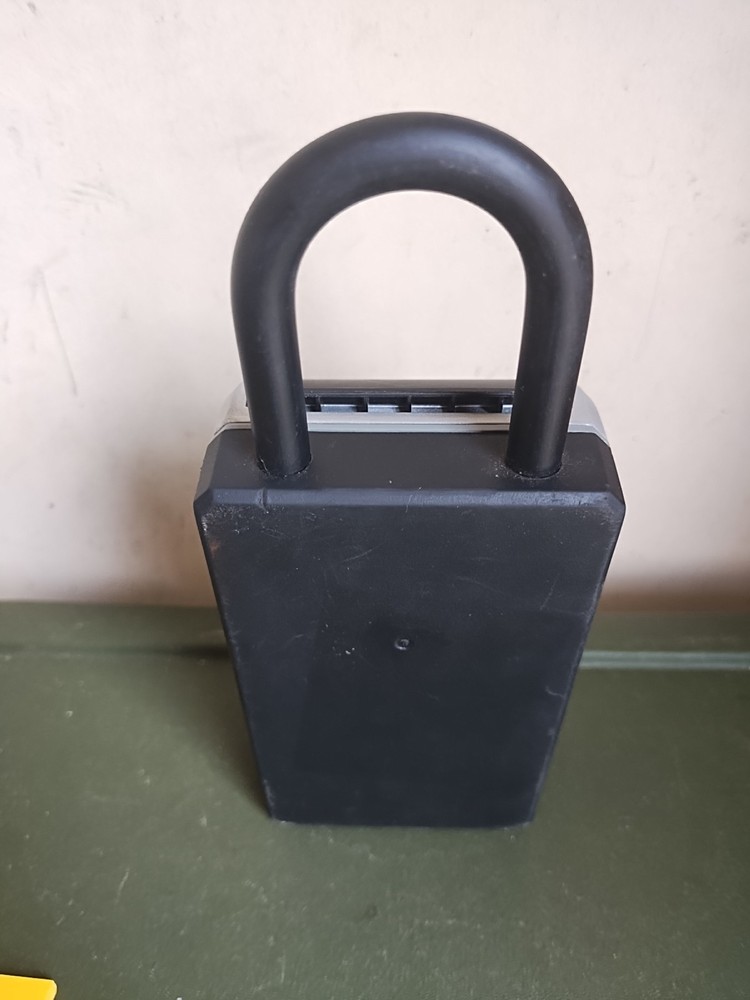 Master Lock Portable Combination Lock Box 5480D (No Code) Holds 10 Keys