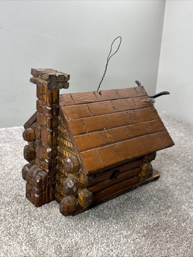 Rustic Log Cabin Bird House with Cattle Head