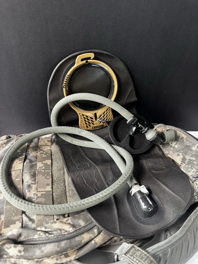 CamelBack Mule Hydration Pack, Excellent