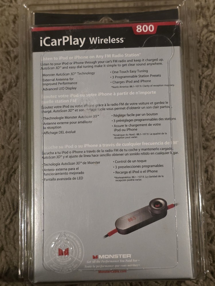 MONSTER iCarPlay Wireless 800 iPod iPhone Radio Transmitter /Charger