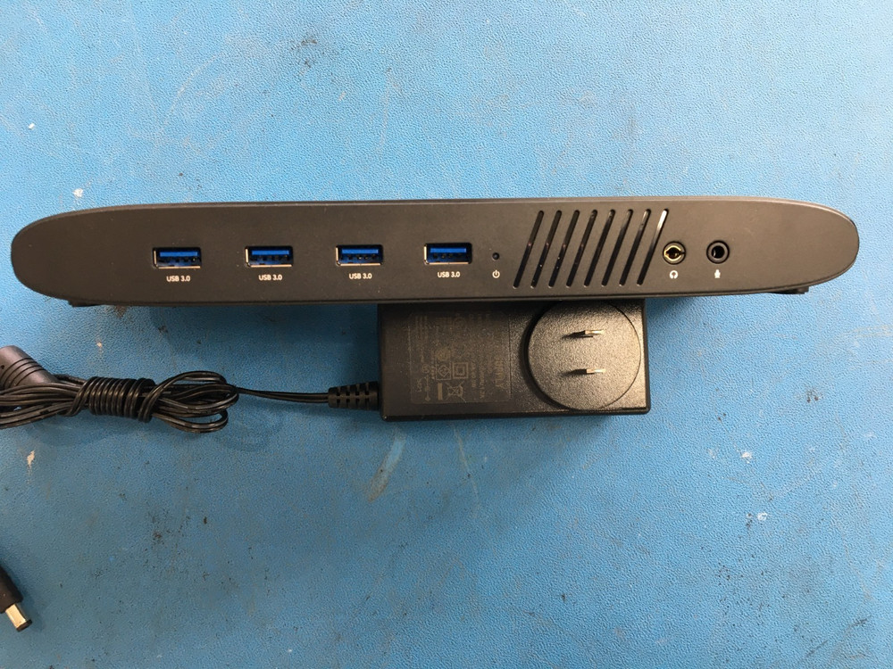 Plugable UD6950H USB 3.0 Dual 4K Display Horizontal Docking Station