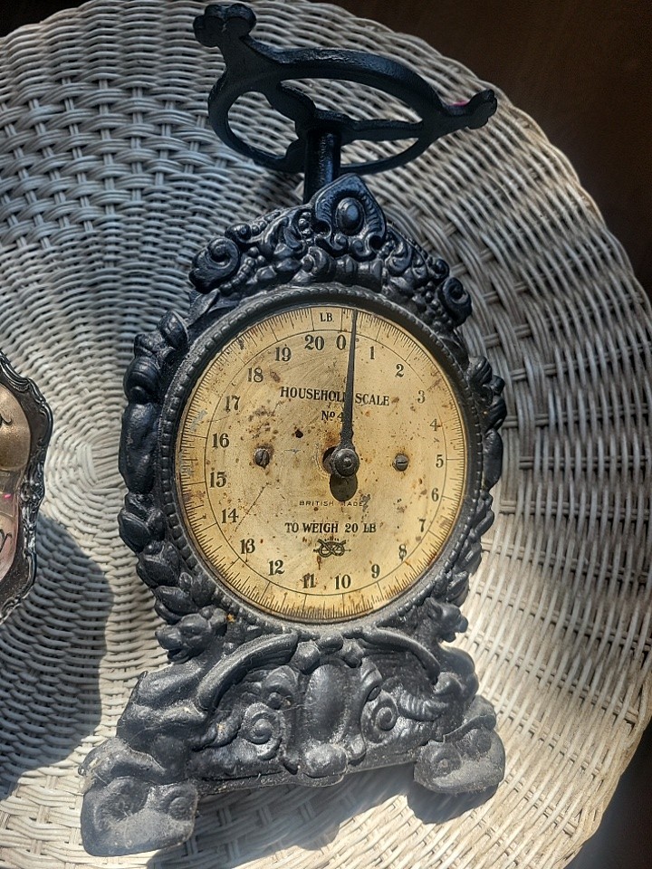 Antique Kitchen Scale No.49