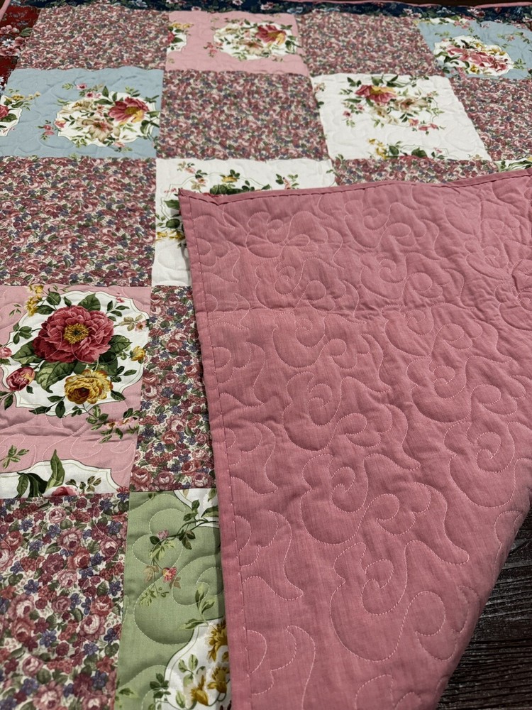 Cottage Chic Floral Patchwork Quilt Bedspread 51x41”
