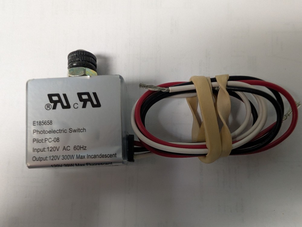Pilot PC-08 Photoelectric Switch 120 volt, 300 Watt