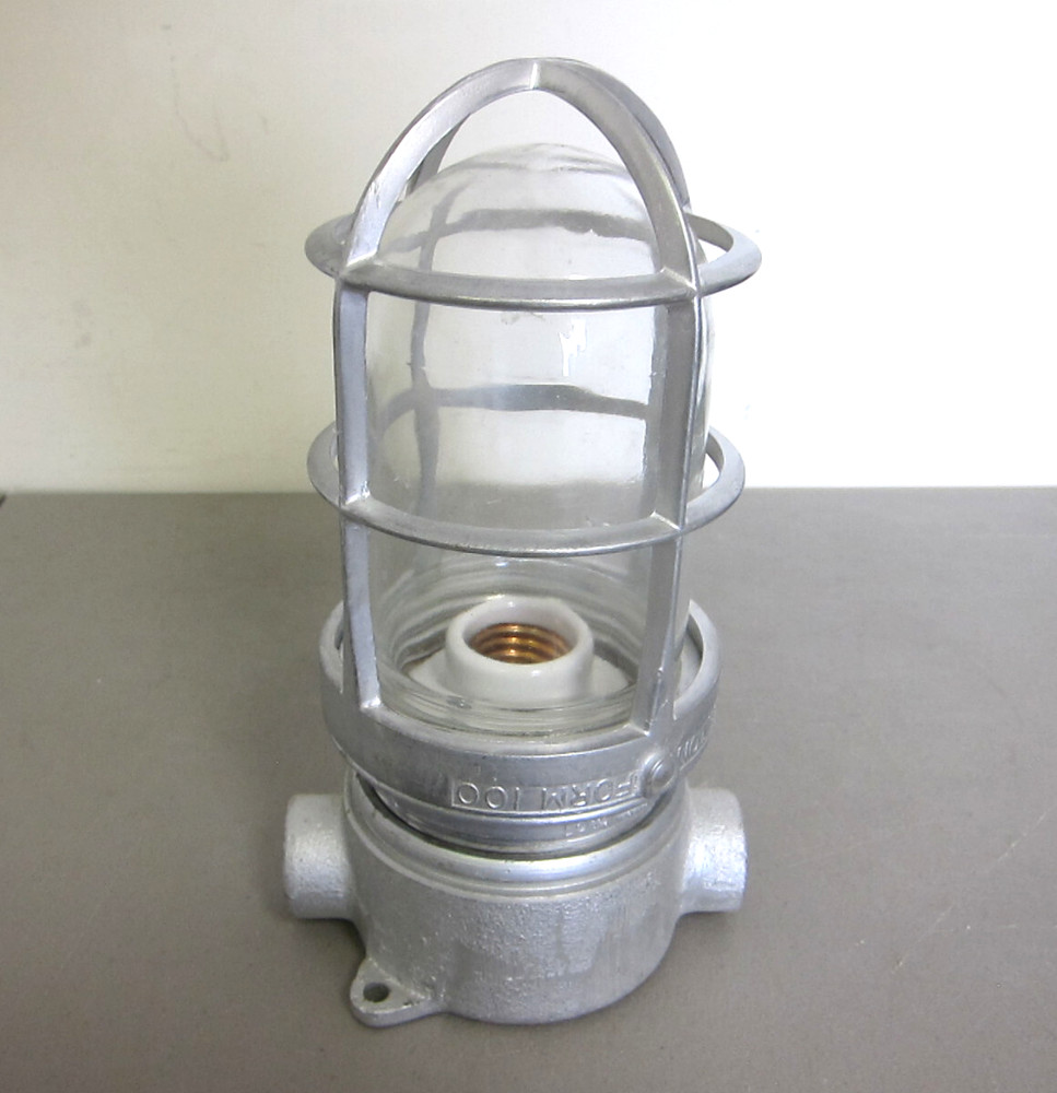 APPLETON FORM 100 EXPLOSION PROOF LIGHT W/ CAGE And GLOBE - FREE SHIPPING