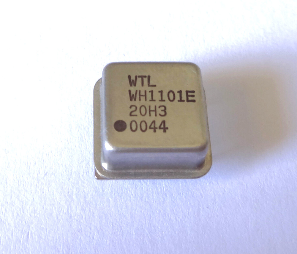 1 pc 20.000 MHz Oscillator with Output Control