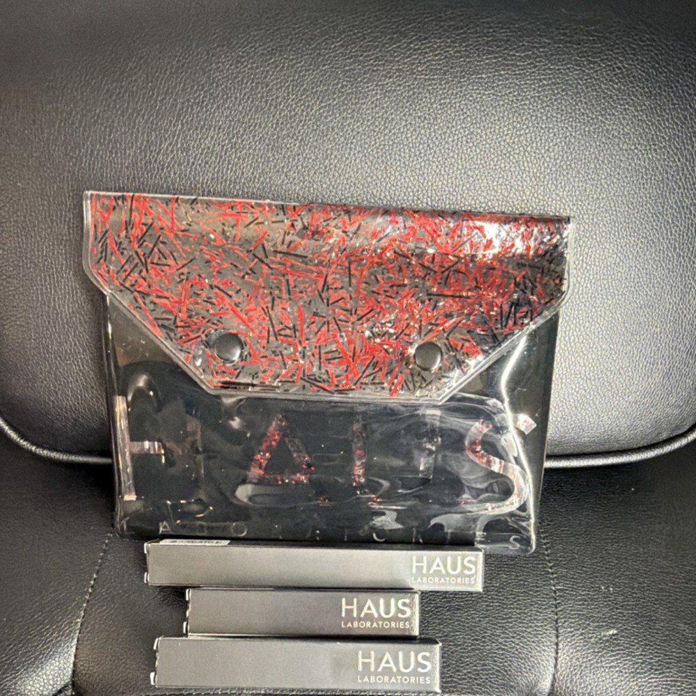 HAUS LABORATORIES Makeup Set Makeup Bag & 3 Items Multicolor