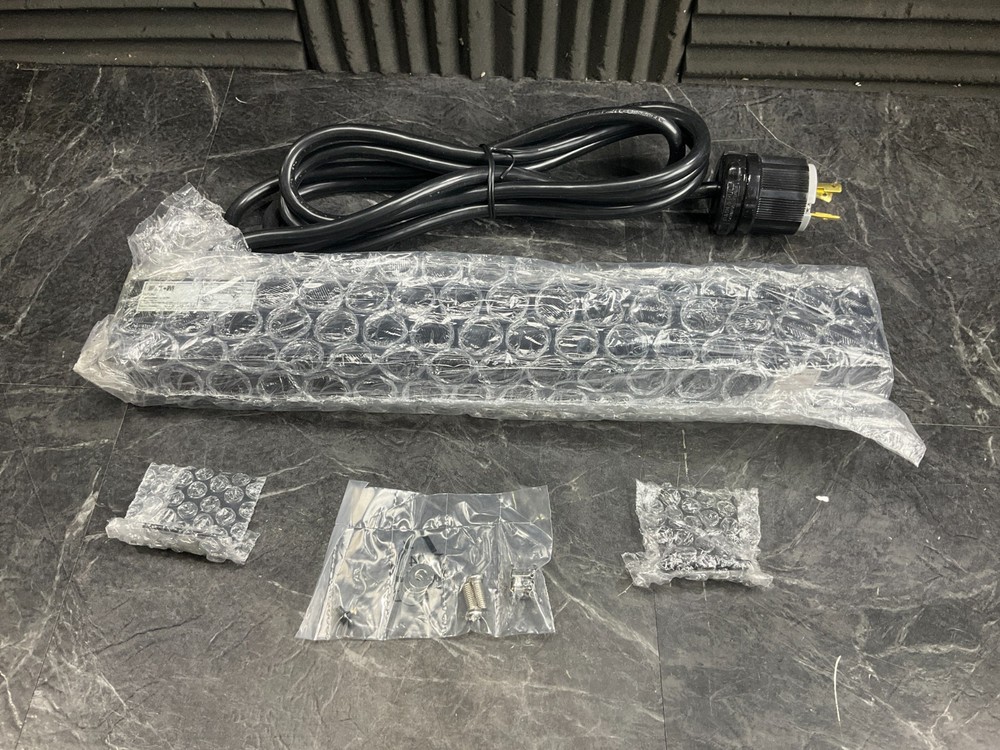 Eaton PDU Basic 12 Outlet EPBZ95 ✅❤️️✅❤️ BRAND NEW! SEALED INSIDE BOX!