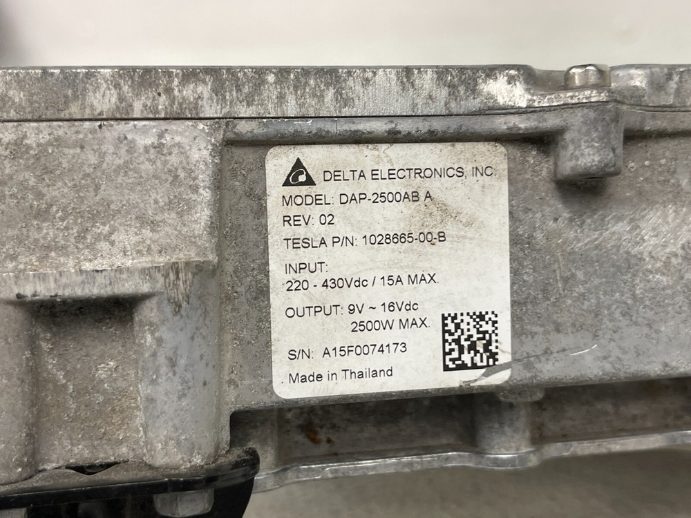 ⭐2012-2016 TESLA MODEL S HIGH VOLTAGE DC CONVERTER ASSEMBLY OEM LOT2TP