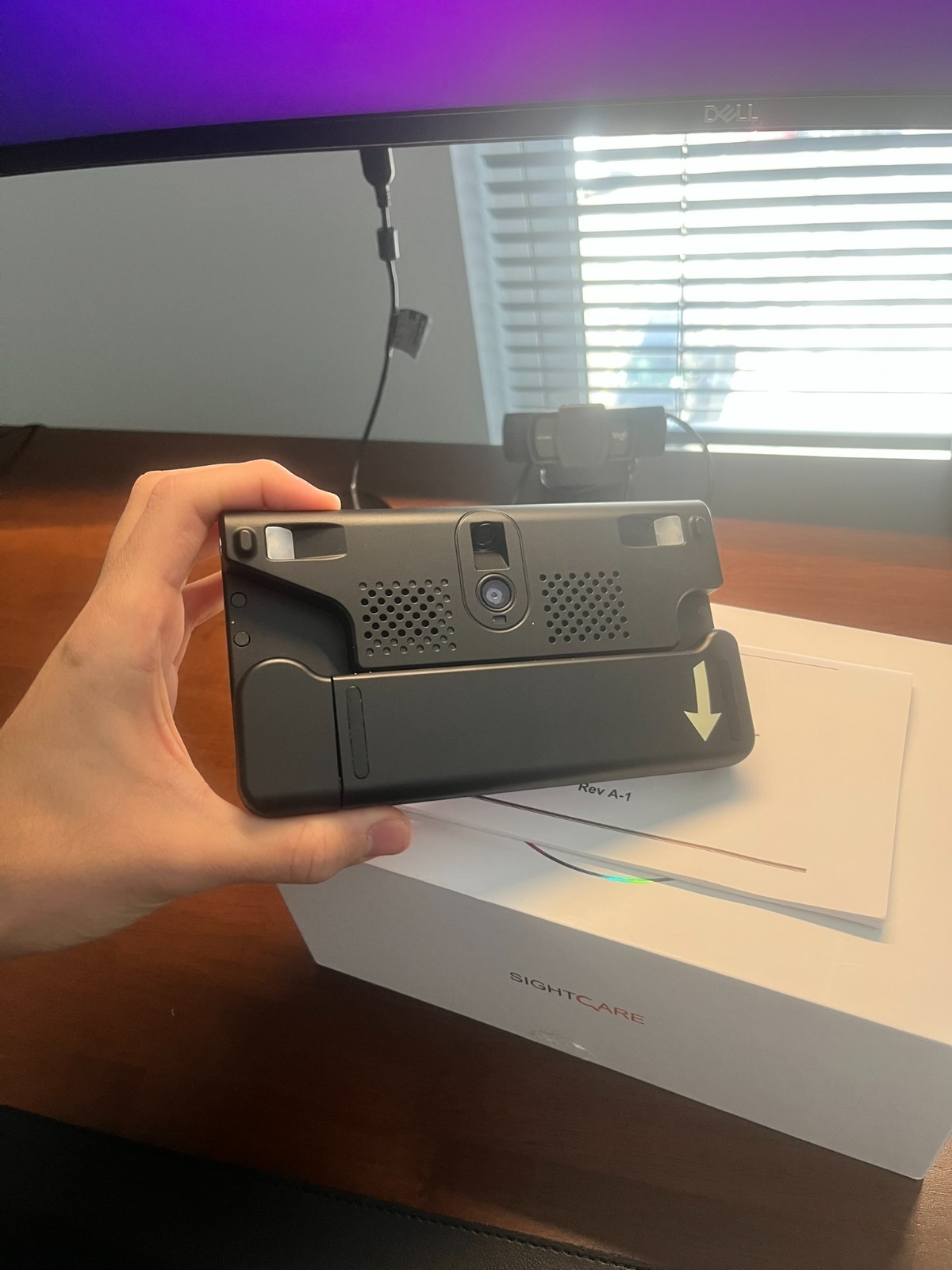 Clover 6 HD-Handheld Video Magnifier