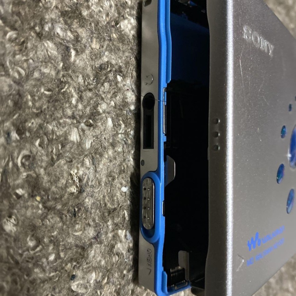 Sony MD Walkman MZ-E520 Untested