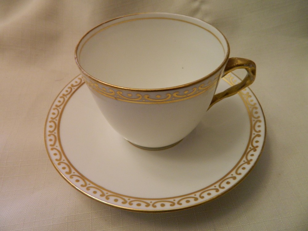 VINTAGE ADDERLEYS CUPS & SAUCERS