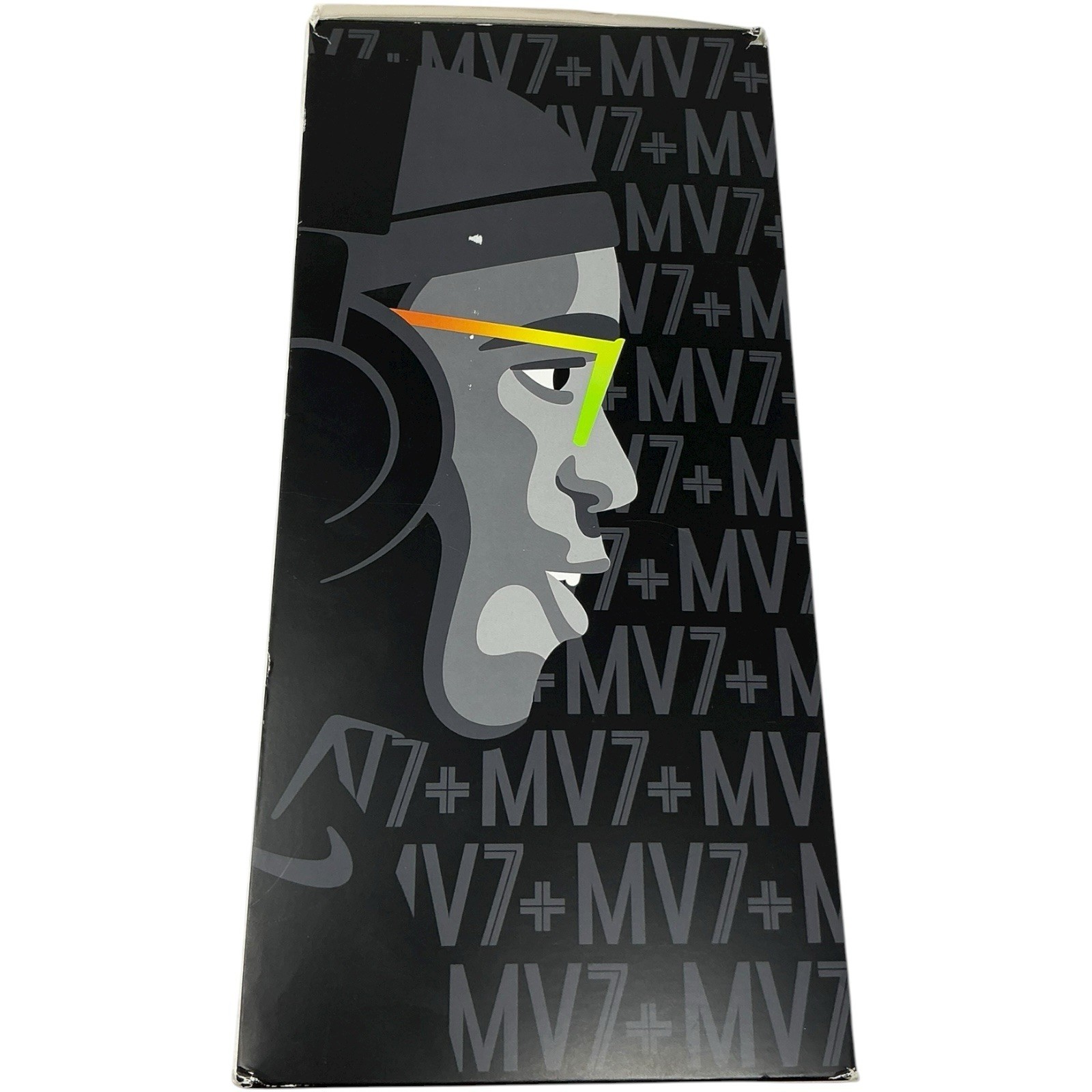 Shure MV7+ Hybrid Output USB-C & XLR Podcast Microphone & Desktop Stand Black