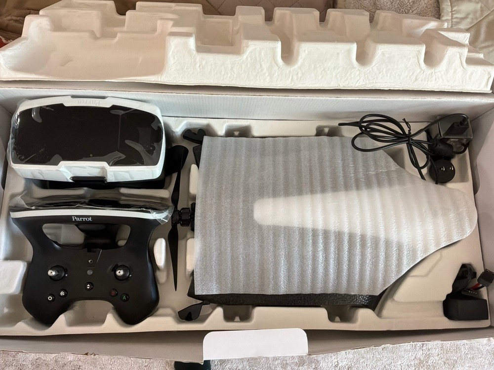 Parrot Disco Adventurer FPV Drone Kit