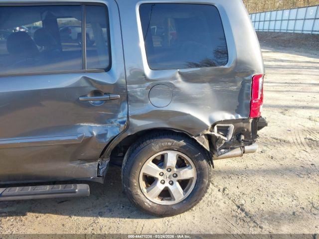 PILOT     2011 Glove Box 5028752