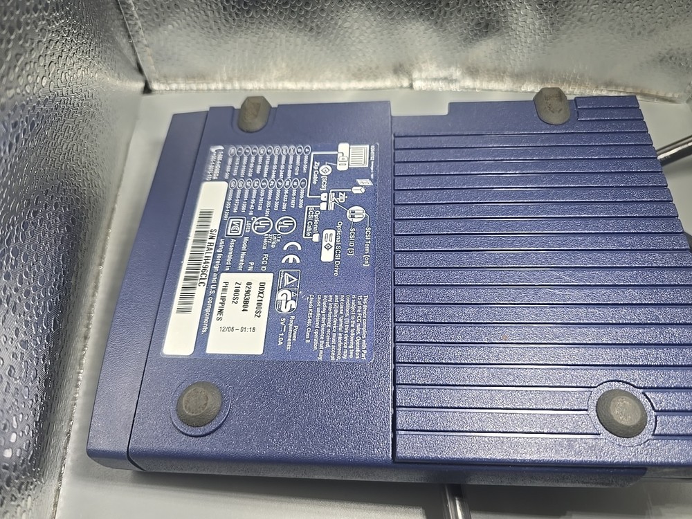 Iomega Zip Drive Z100P2 plus Four 100mb Disk UNTESTED MAC100 IBM Format Y2K