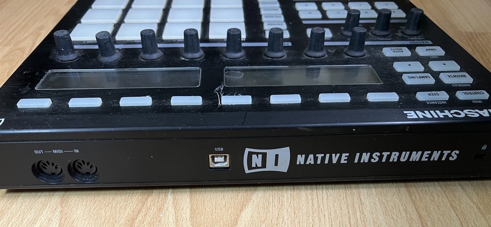 Native Instruments Maschine MK1 MIDI Controller Tested