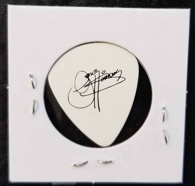 KISS - GENE SIMMONS FAREWELL 2000 Y2K CONCERT TOUR GUITAR PICK