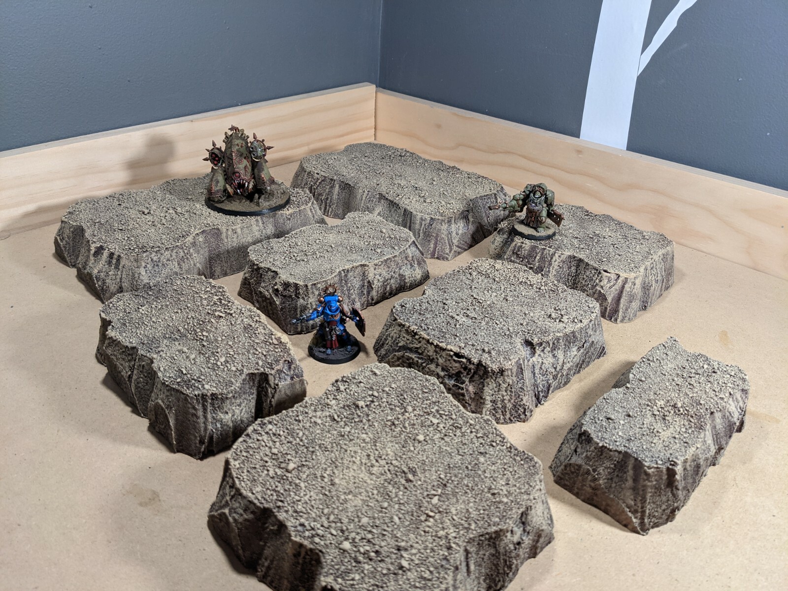 Wargaming Terrain - Medium Box Set of Platform Hills Wasteland or Desert Finish
