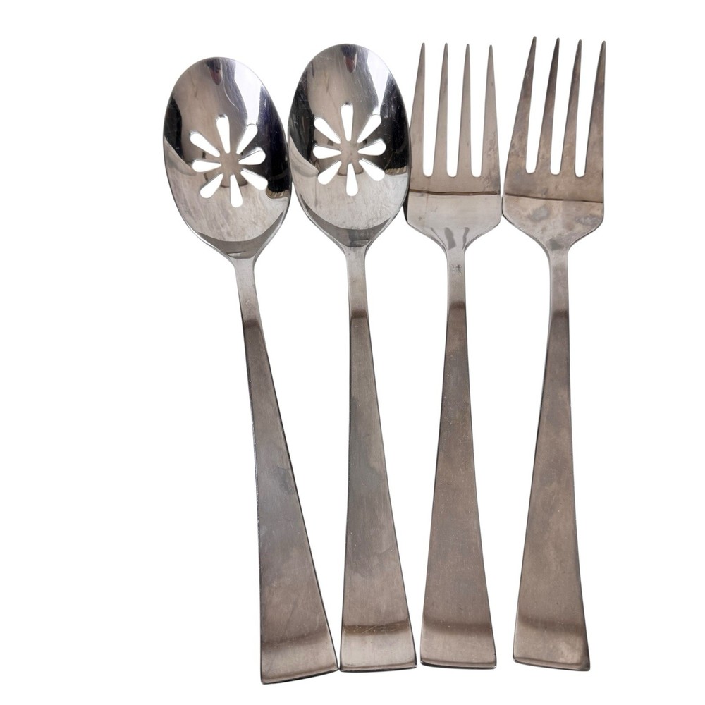 73 Piece Set Wallace Oasis Flatware 18/0 Stainless