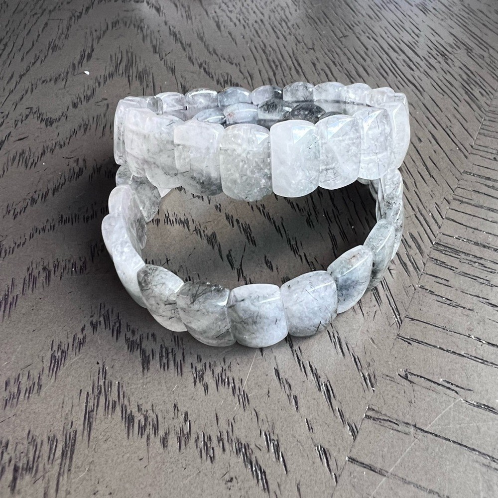 Black rutile soft bangle 7 (one)