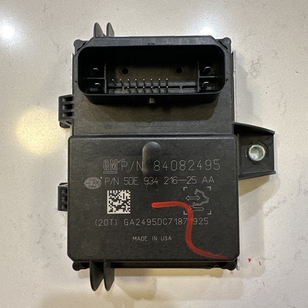 2015-2021 GM FUEL PUMP CONTROL SENSOR MODULE OEM 84082495