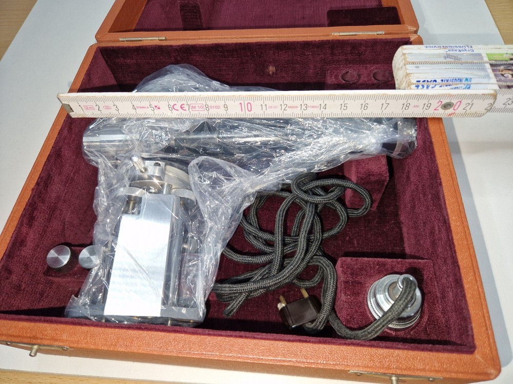 Leitz Wetzlar calibration setting device for dillatometer.