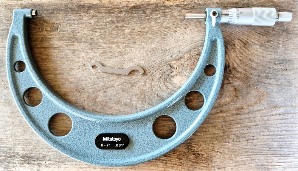 Mitutoyo 103-183 Micrometer 6-7" .001" With Case