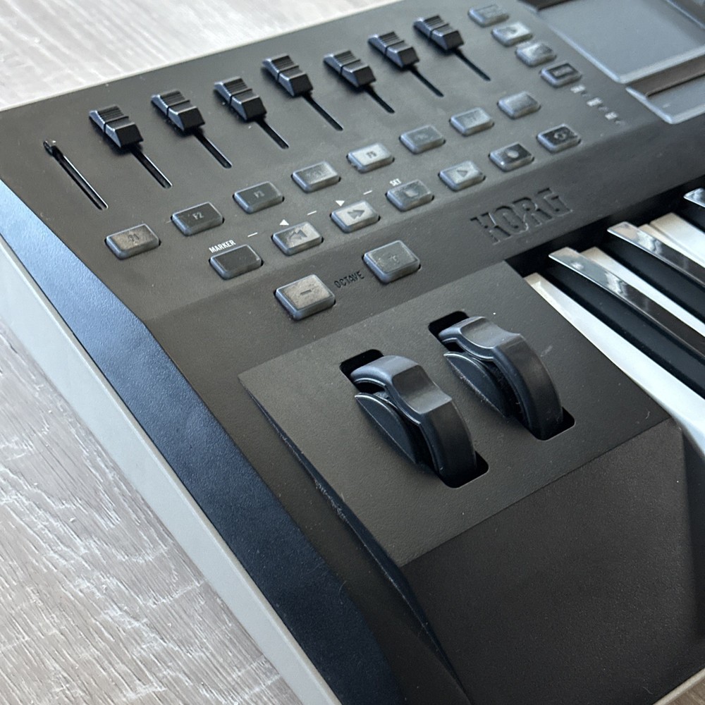 Korg Taktile 25 MIDI controller synthesizer KEYBOARD Pro Audio Equipment