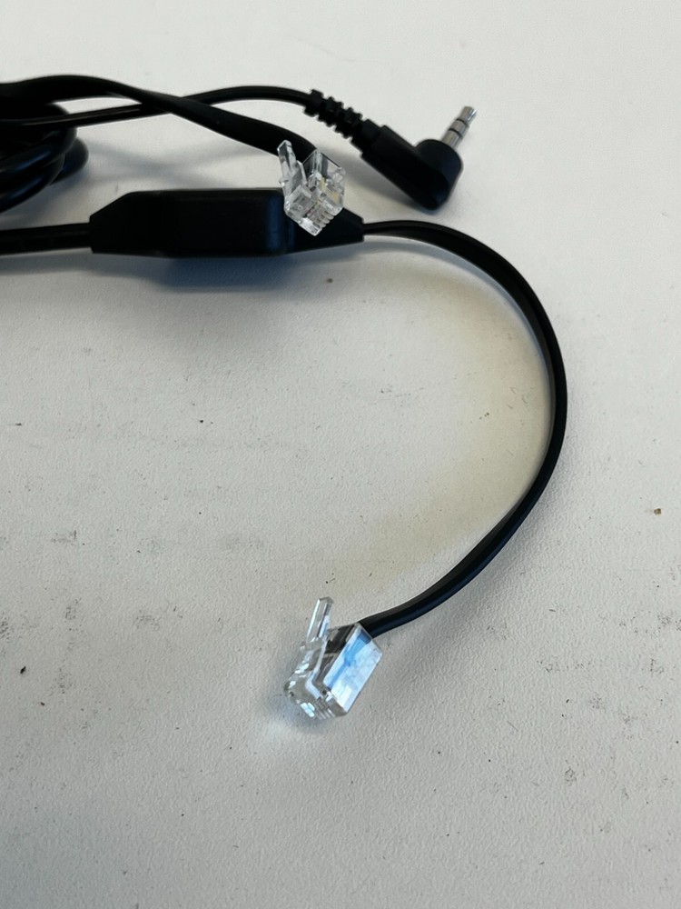 L4: Plantronics APV-6A Electronic Hook Switch Adapter Cable