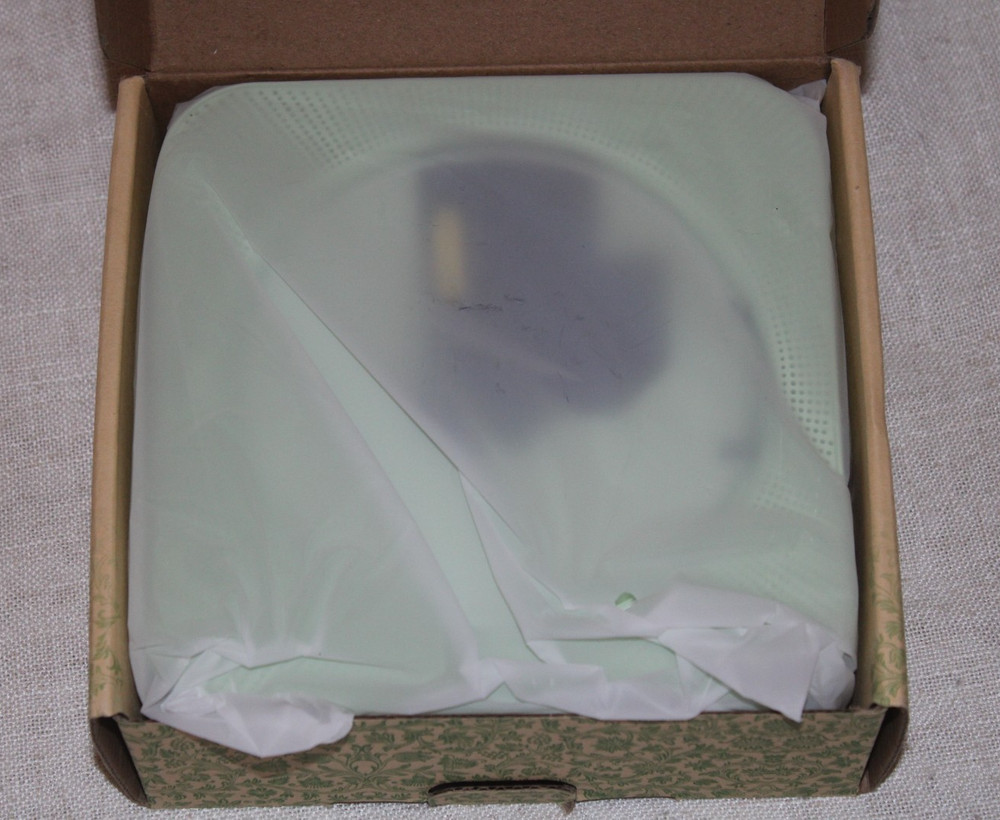 "Read" -- Portable Wall Mountable Bluetooth CD Player with Remote Control Green