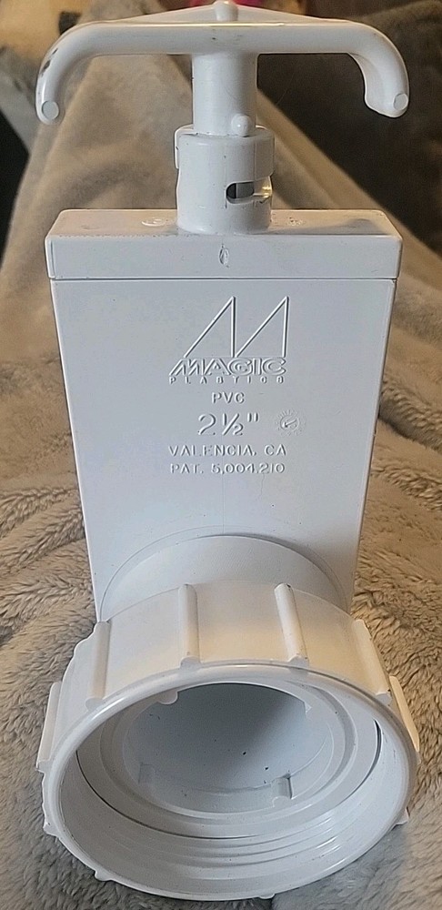 Magic Plastics UniBody Gate Valve 2-1/2 Union