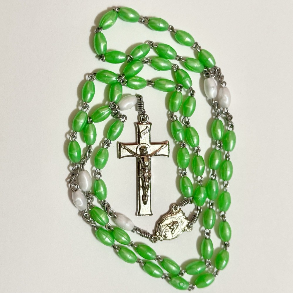 Vintage 1980’s Rosary Green Crucifix EXCELLENT