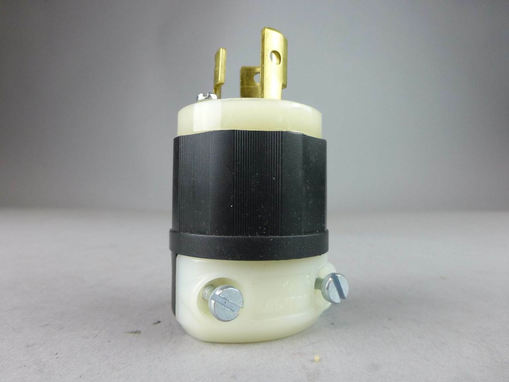 Leviton 4770-C Plug, 15A - NEW Surplus!