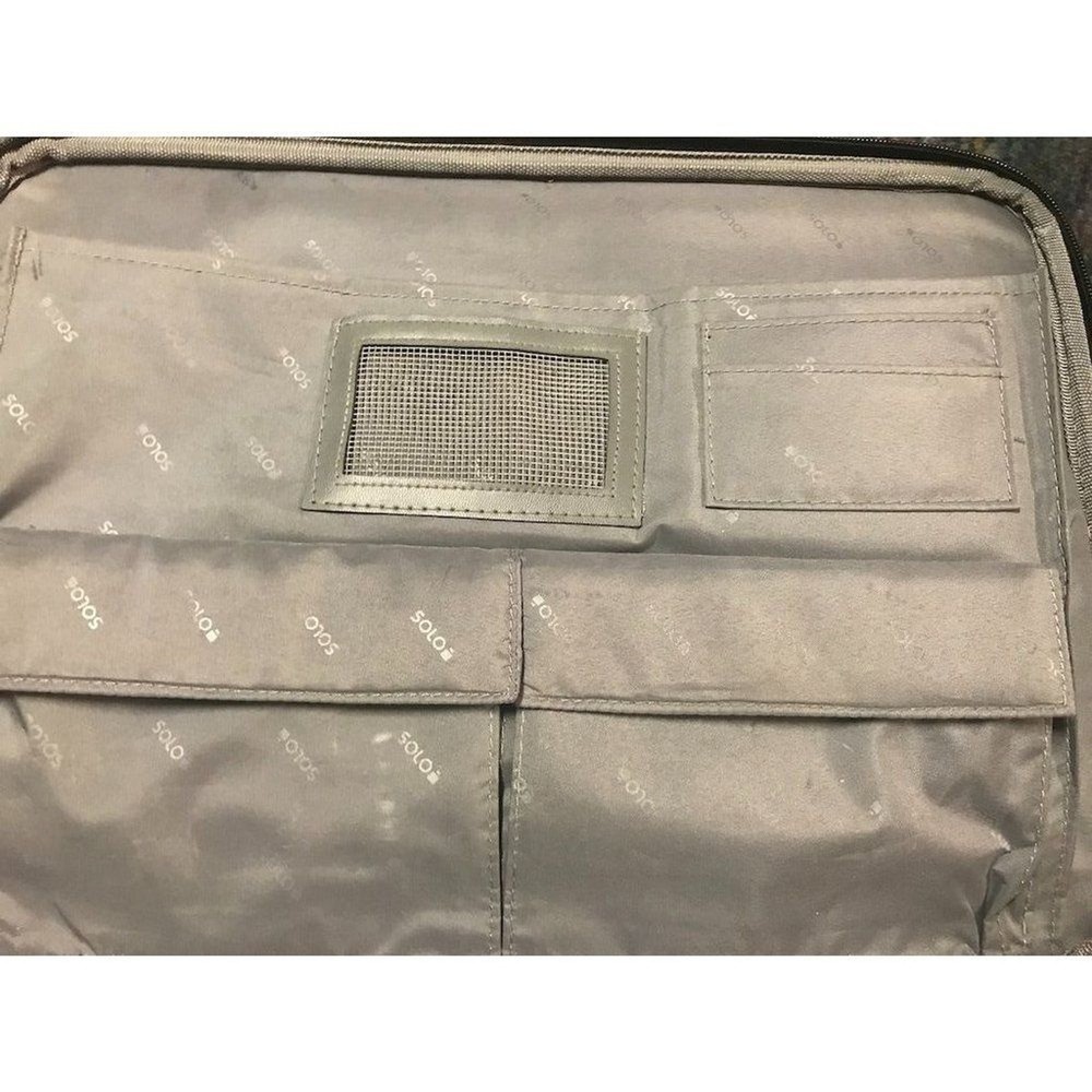 Solo extra-wide Computer brief case