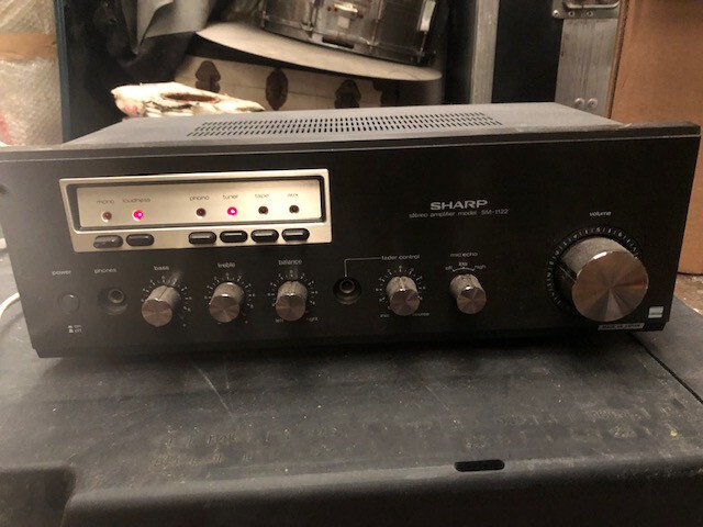 Sharp SM-1122 Stereo Amplifier 5 Pin Din Inputs .Spares/Repairs