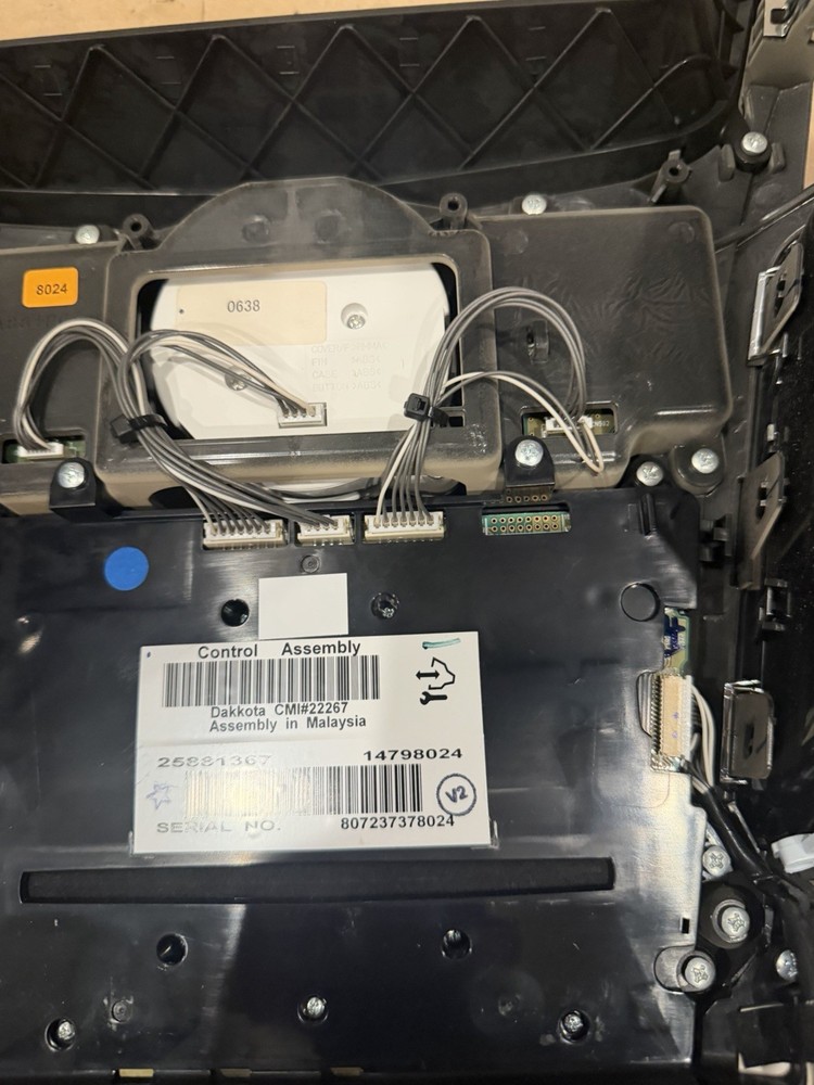 08 - 12 CADILLAC CTS CD NAVIGATION A/V CONTROL PANEL OEM SDN 25837755