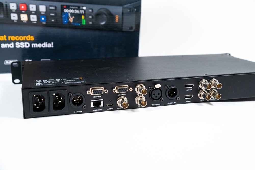 Blackmagic Design HyperDeck Studio Pro 4K UHD & 2 Samsung 870 EVO SSD's