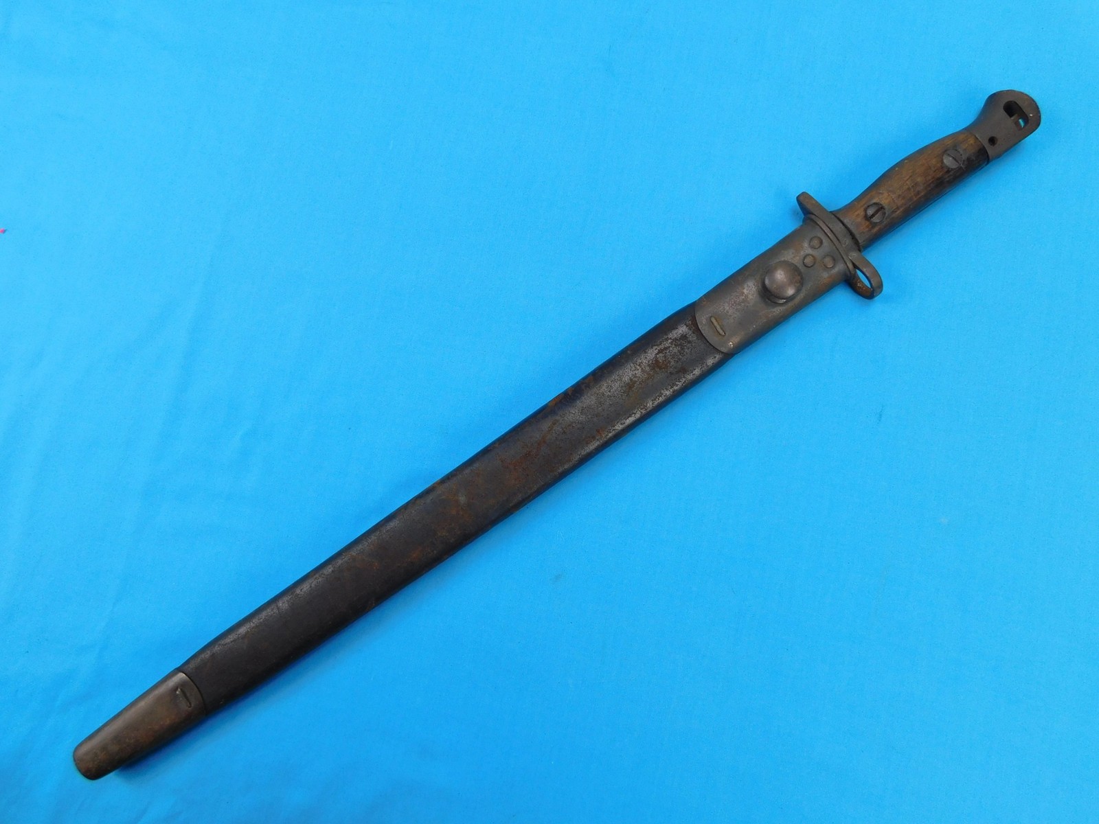 British English WW1 Model 1907 Antique Bayonet Fighting Knife w/ Scabbard