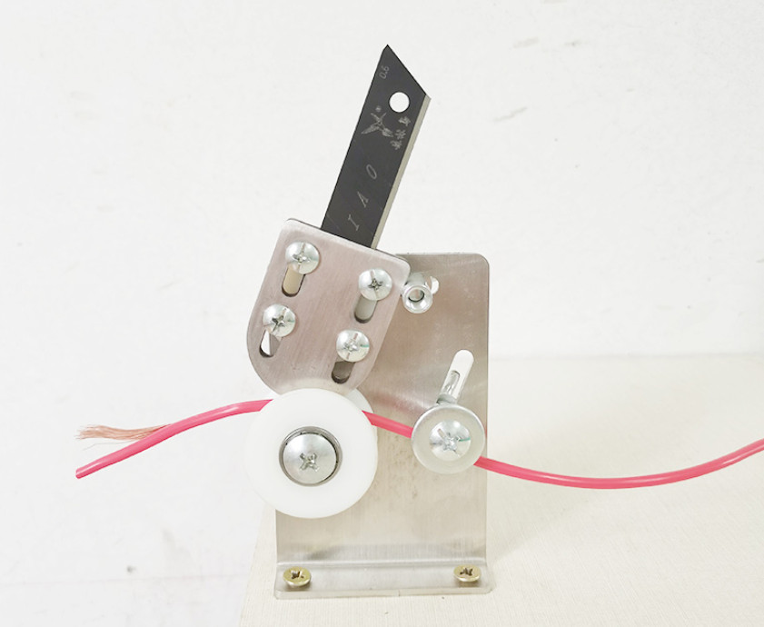 Cable Peeling Machine Manual Wire Stripping Machine Mini Waste Cables Stripper