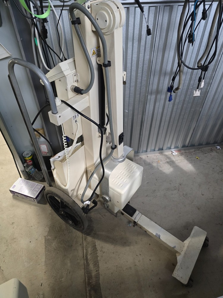 SR-130 source ray machine