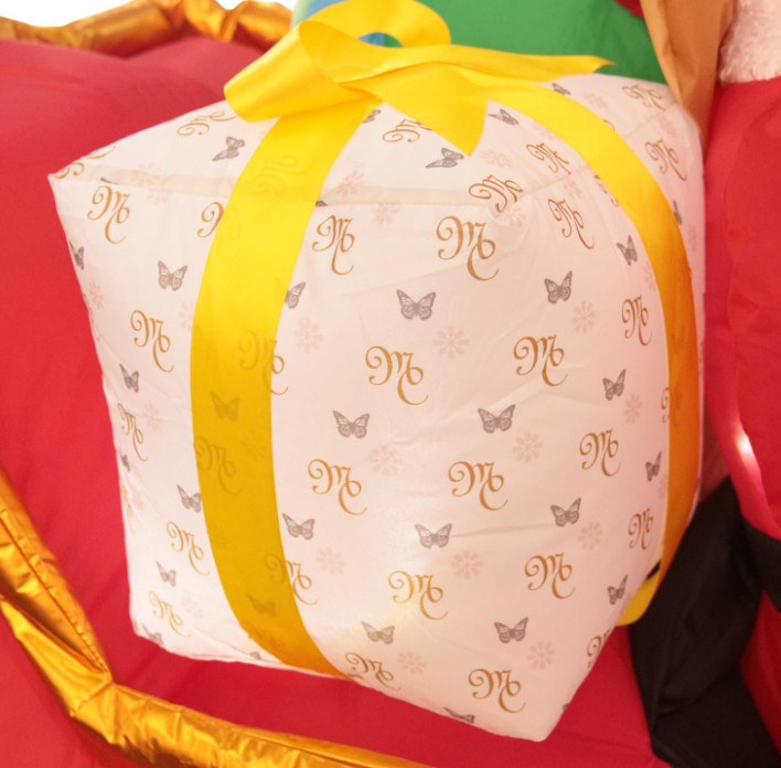 Mariah Carey 12ft Christmas Inflatable Santa Sleigh +3 Reindeer Outdoor -RETIRED