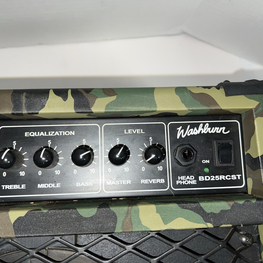 Washburn Bad Dog BD25RCST 25-Watt Solid-State Mini Stack Camo Limited Edition