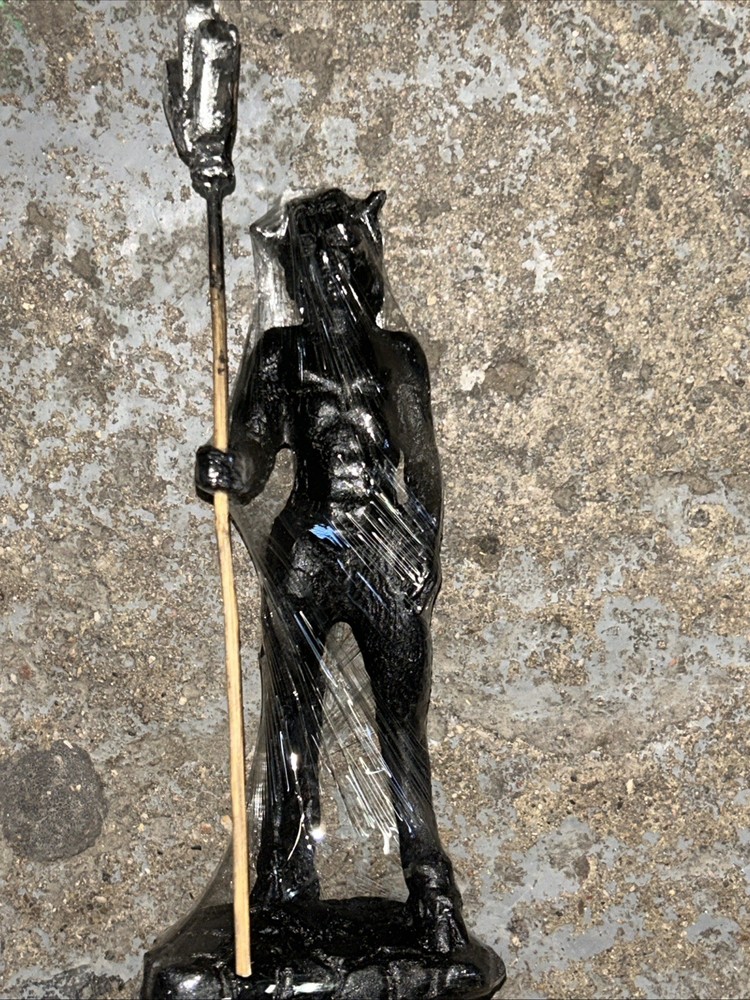 devil statue 6.5in Black