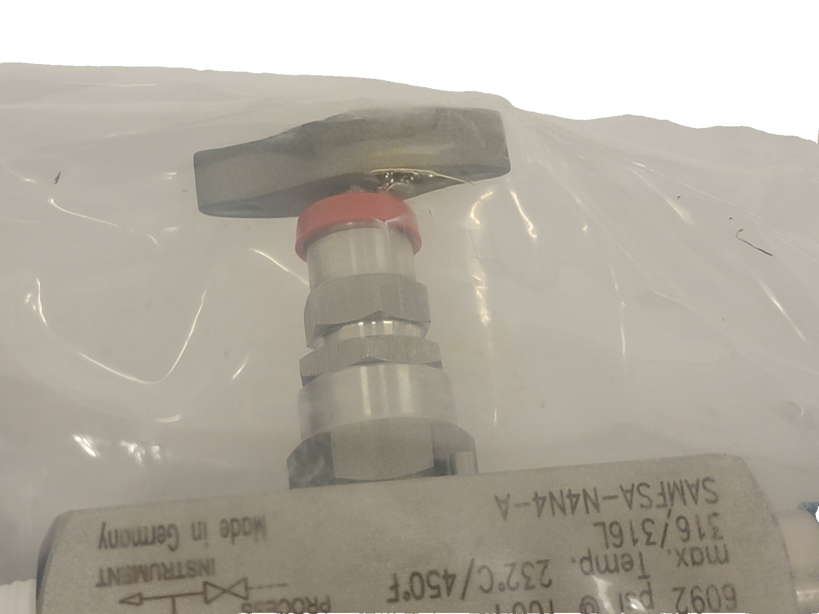 Wika Industrial Pressure Gauge 232.34 4.5" w/ Schneider SAMFSA-N4N4-A Manifold