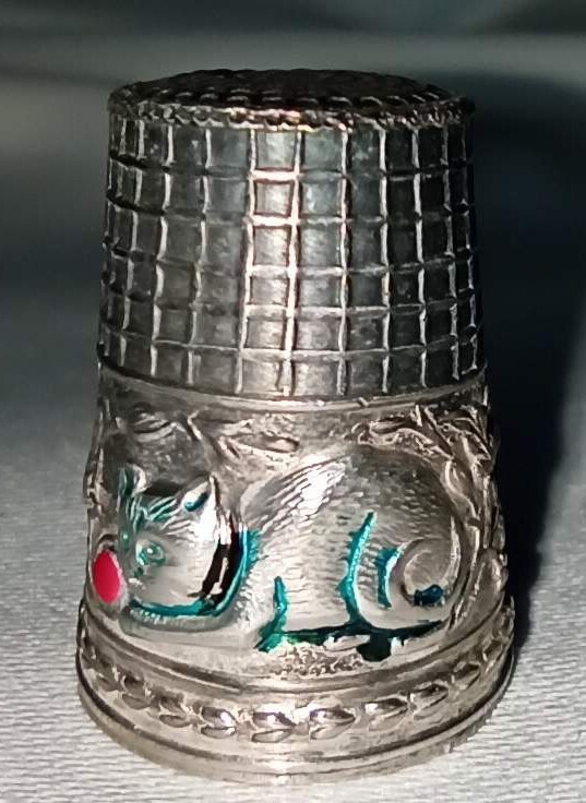 Rare Ari D Norman Silver Cat Thimble